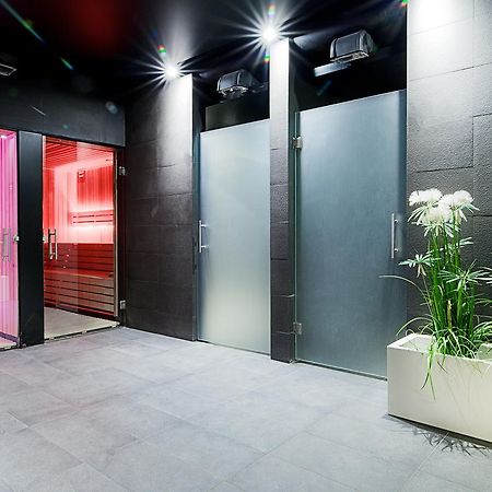 M Hotel Λοτζ Εξωτερικό φωτογραφία