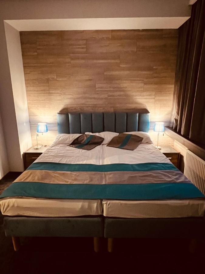M Hotel Λοτζ Εξωτερικό φωτογραφία