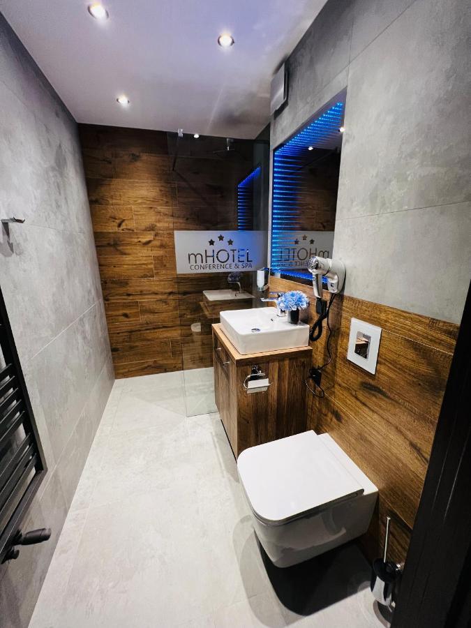 M Hotel Λοτζ Εξωτερικό φωτογραφία