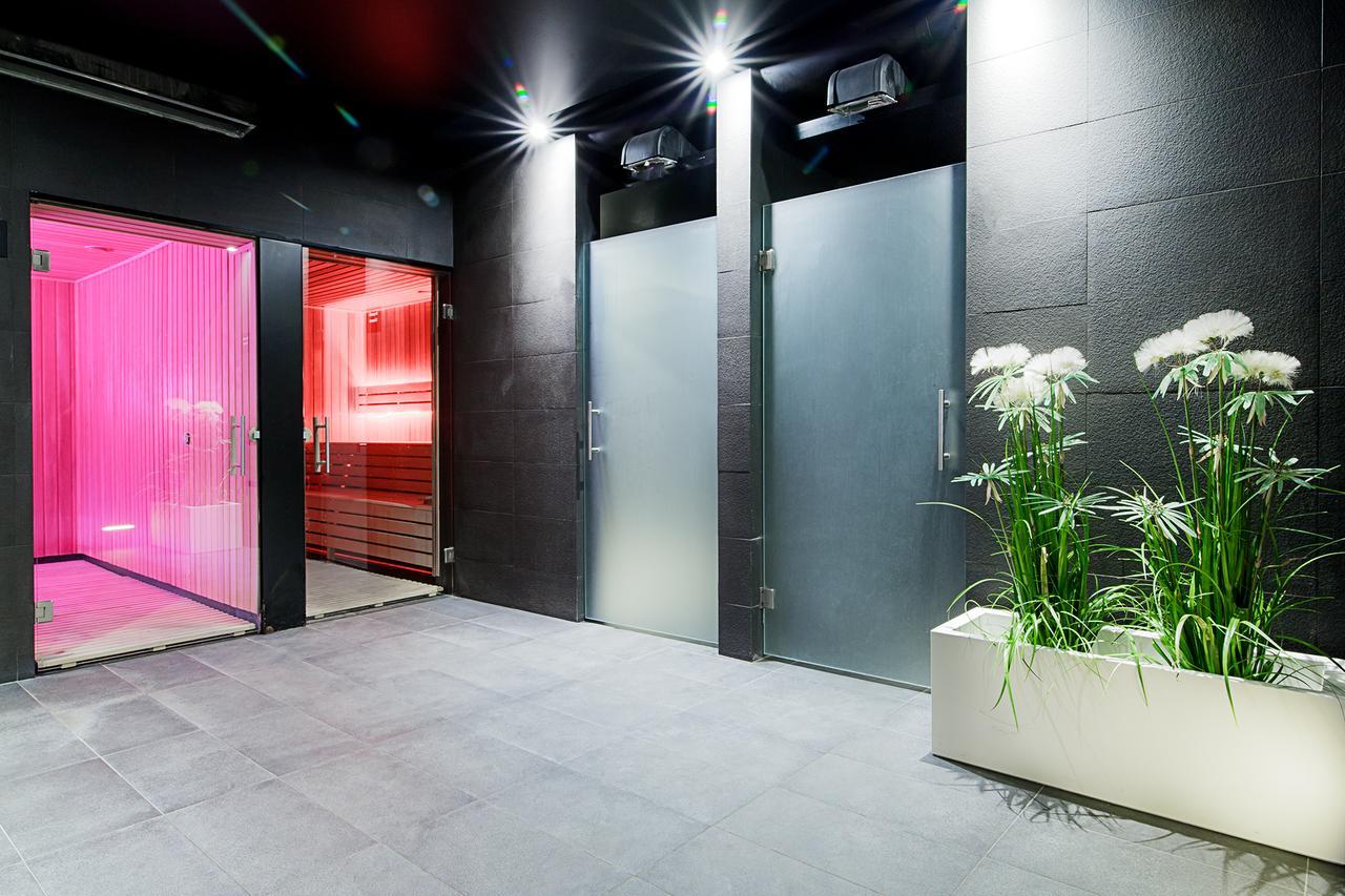 M Hotel Λοτζ Εξωτερικό φωτογραφία