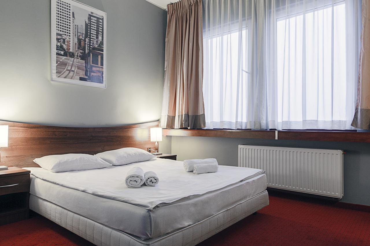 M Hotel Λοτζ Εξωτερικό φωτογραφία