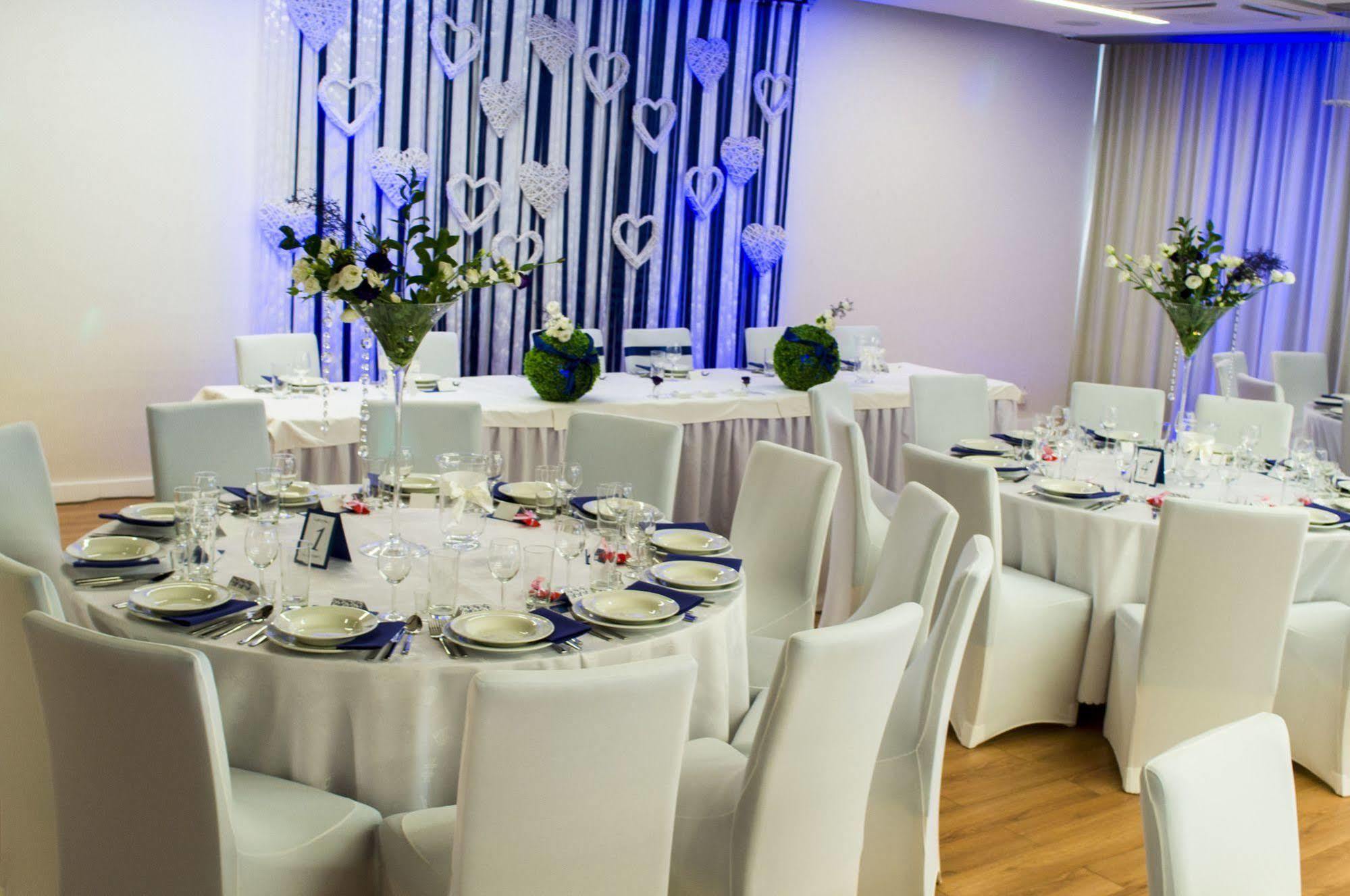 M Hotel Λοτζ Εξωτερικό φωτογραφία